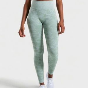 Gymshark Seamless Camo Leggings - sage green, women’s XS, high wasted